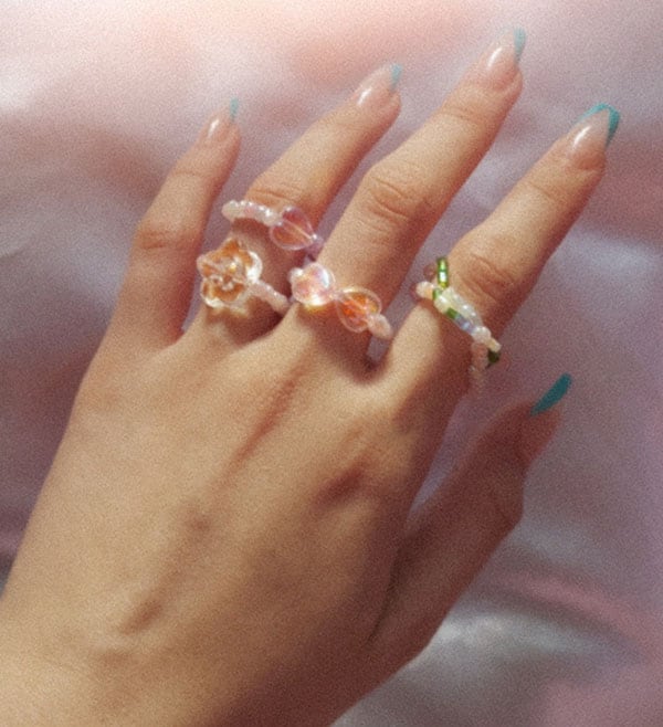 Nepnagels met blauwe randjes